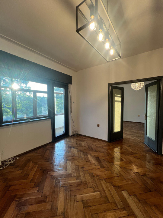 3 camere | Arcul De Triumf | Kiseleff | Victoriei | Centrala | Parcare