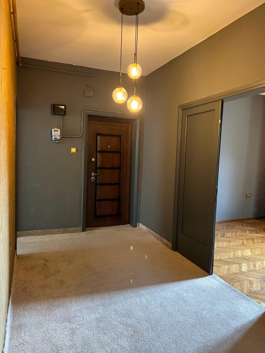 3 camere | Arcul De Triumf | Kiseleff | Victoriei | Centrala | Parcare